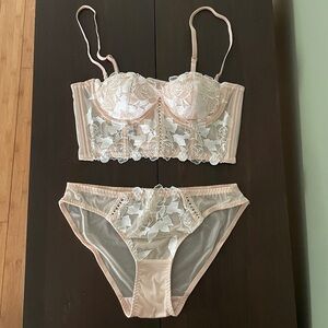 NWOT Beige Push Up Lingerie Set S